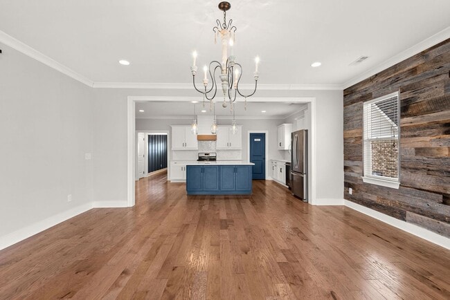 Building Photo - Former Model Home in the highly coveted Jackson Hills subdivision!