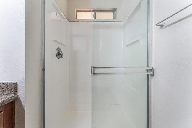 Building Photo - This beautifully renovated 2-bedroom, 2-bath condo is ready for immediate move-in!