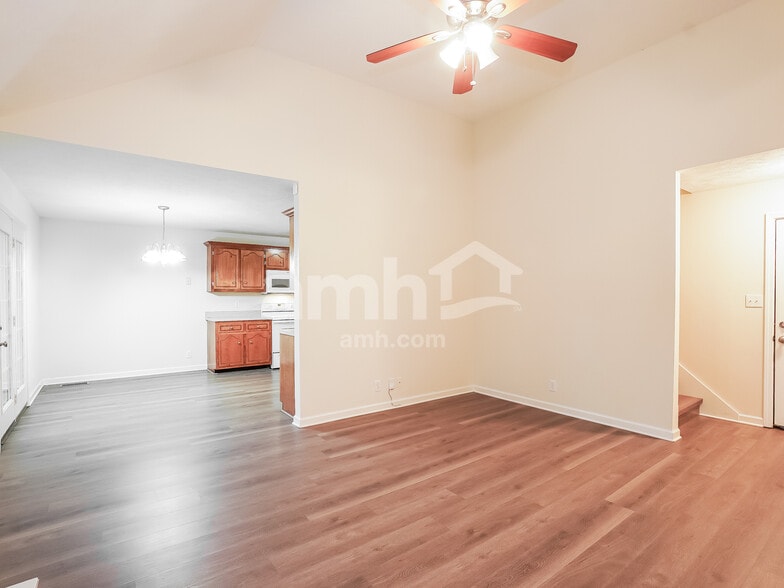 Building Photo - 3697 S Naples Ct