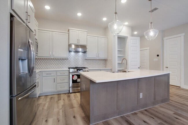 Building Photo - 10930 Keaton Landing Dr