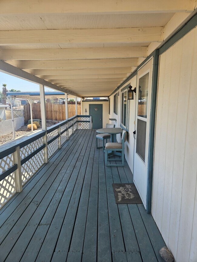 Building Photo - 2 bed/2 bath Manufactured Home in Desirabl...