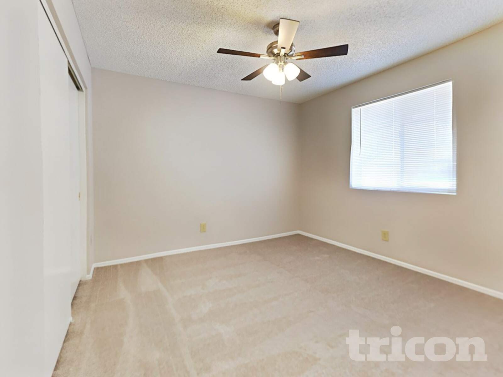 Building Photo - 8427 W Orchid Ln