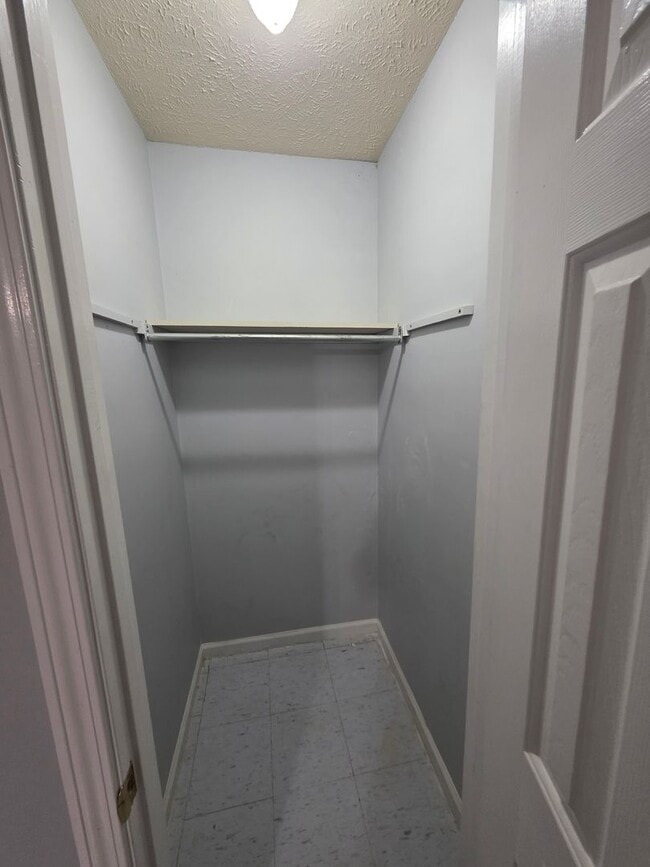 Building Photo - 109 Stanford Cir