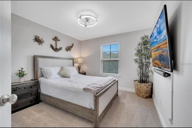 Building Photo - 9997 Town Lake Dr