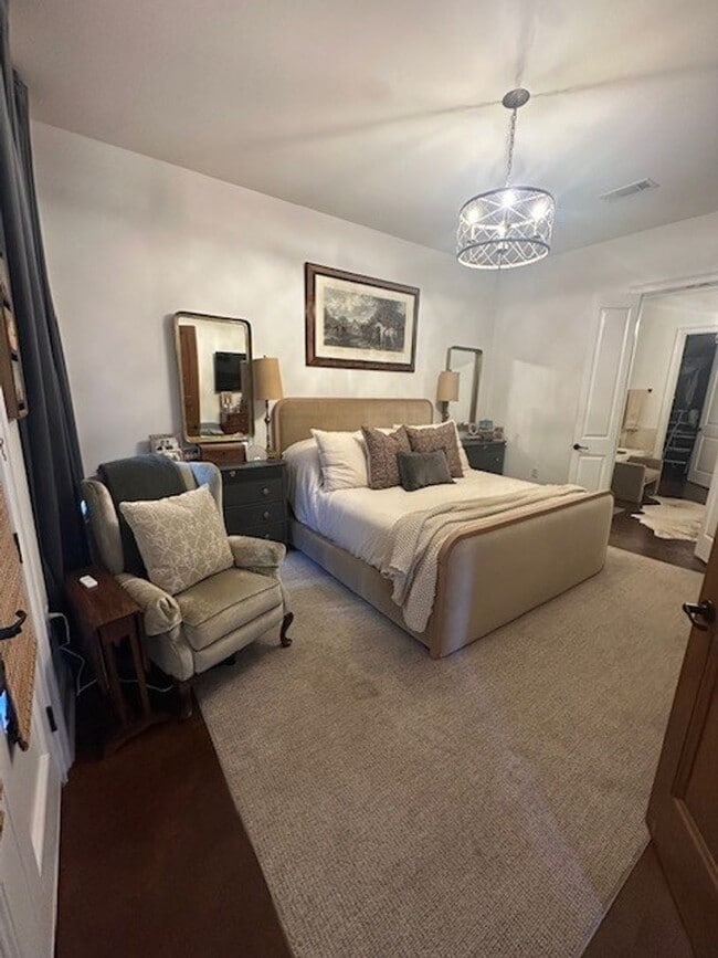 Building Photo - 3BR/3BA For Rent