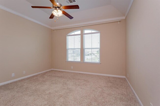 Building Photo - 13400 Briarwick Dr