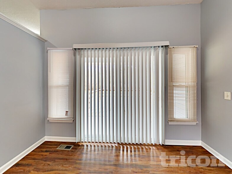 Building Photo - 709 Quail Hills Dr