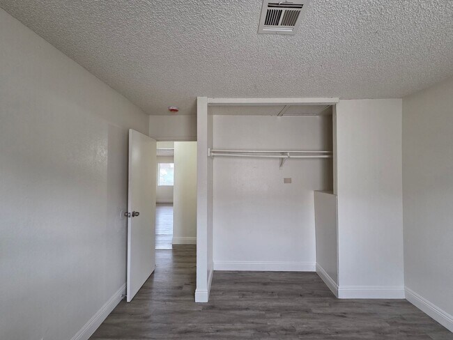 Building Photo - 156 Judy Ln
