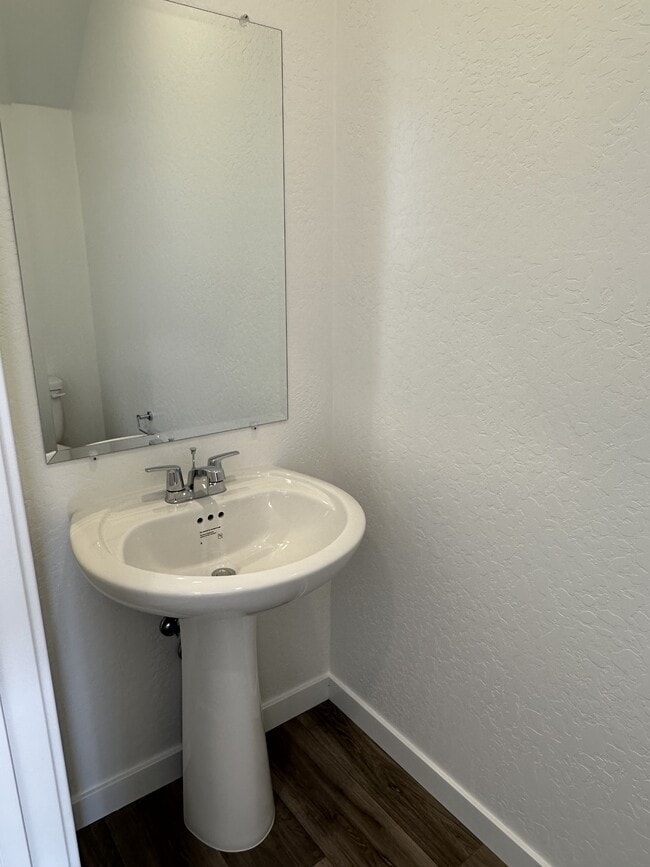 Building Photo - 4417 Hampton Wy