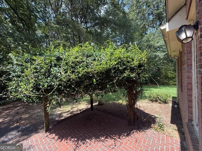 Building Photo - 307 Centennial Rd