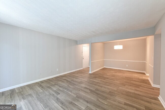 Building Photo - 1000 Belmont Park Dr SE