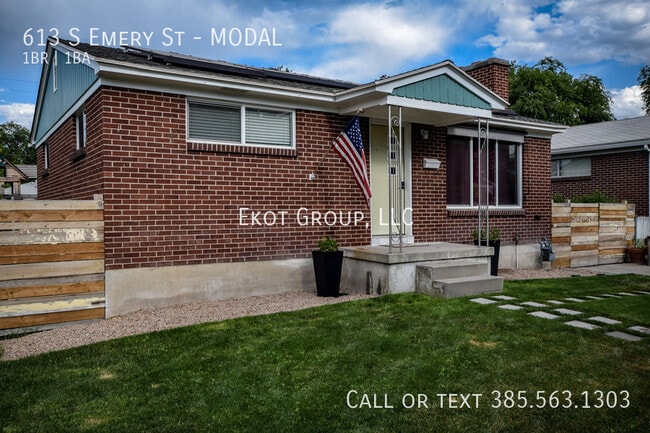 Building Photo - 613 Emery St W