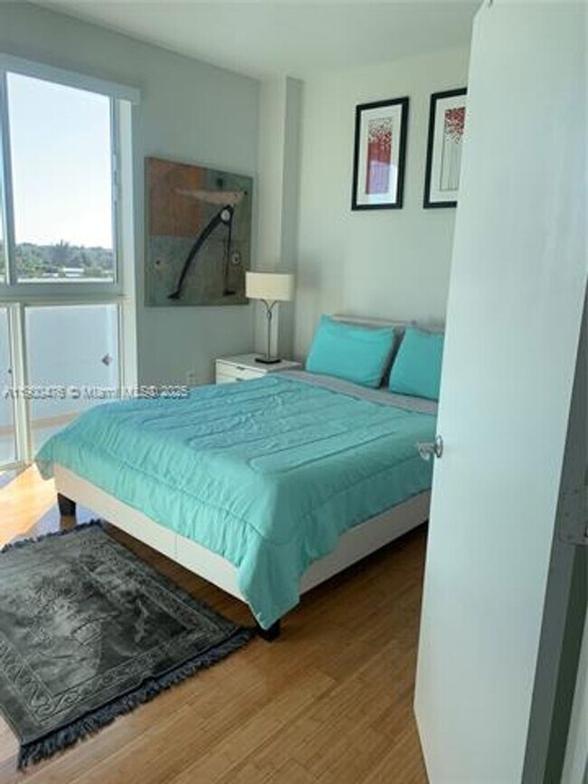 Building Photo - 7275 SW 90th St