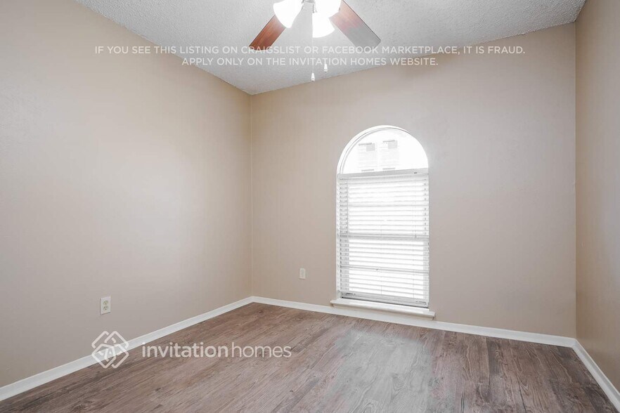 Building Photo - 5411 Vermillion Trail