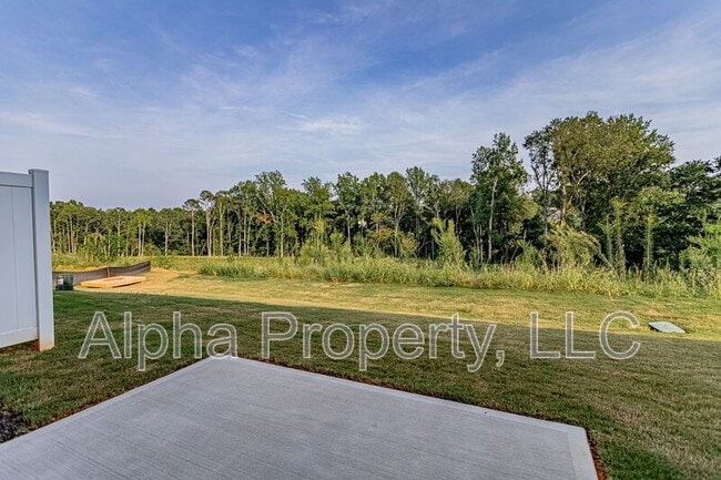 Building Photo - 1218 Westgate Vlg Dr