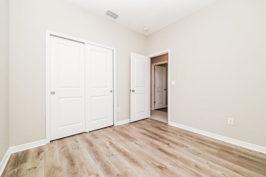 Building Photo - 11853 Brighton Knoll Loop