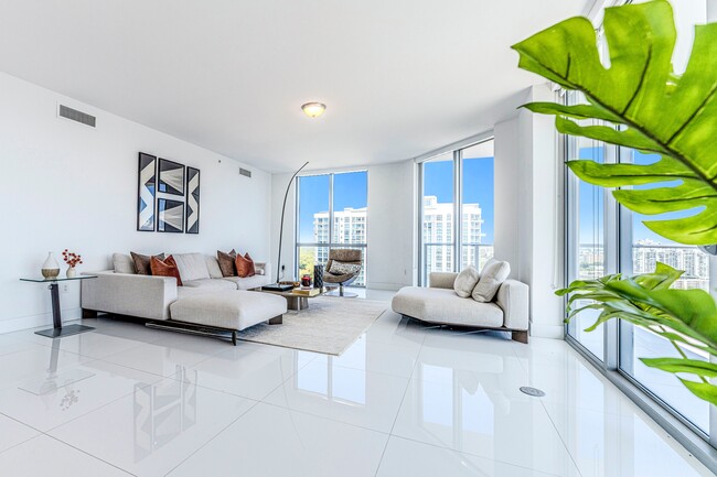 Building Photo - 17111 Biscayne Blvd