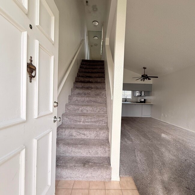 Building Photo - 403 Tava Ln