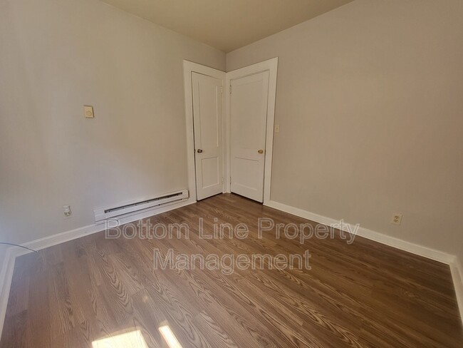 Building Photo - 233 Orange St