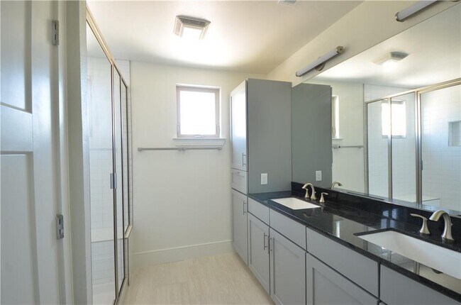 Building Photo - 406 Conservation Dr
