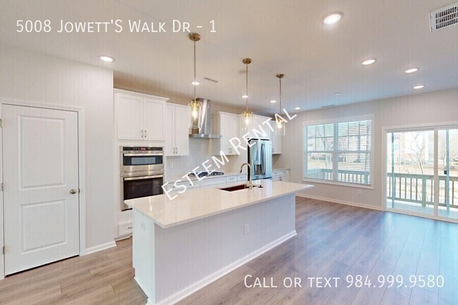 Building Photo - 5008 Jowett's Walk Dr