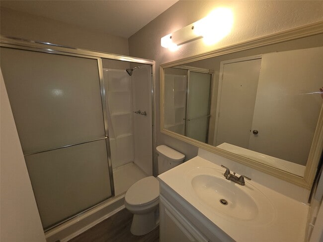Building Photo - 21019 Western Valley Dr