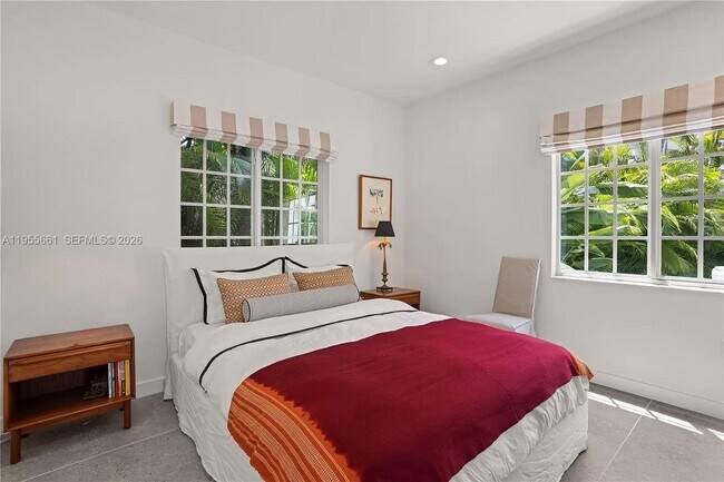 Building Photo - 4108 Palmarito St