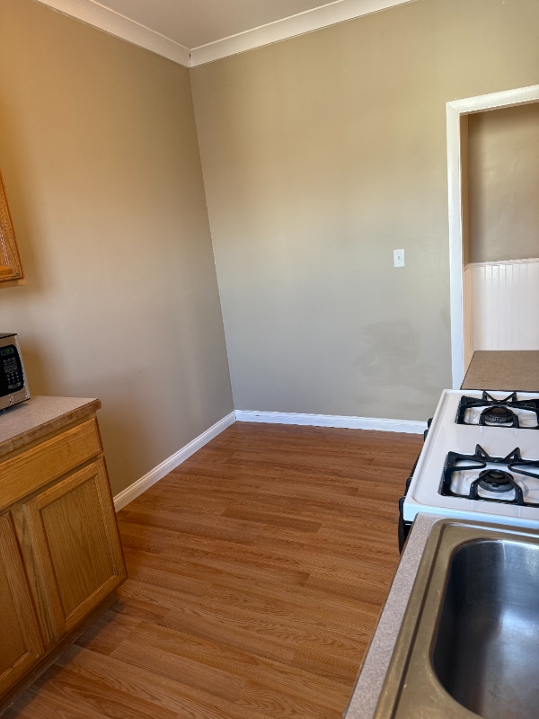 Building Photo - 538 Alden St