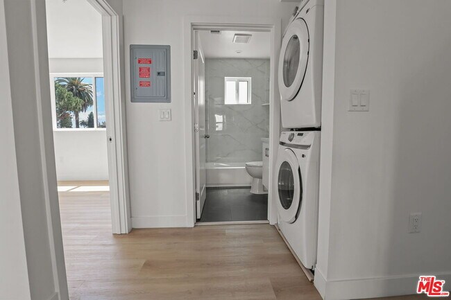 Building Photo - 1265 Browning Blvd