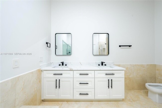 Building Photo - 3736 NE 166th St