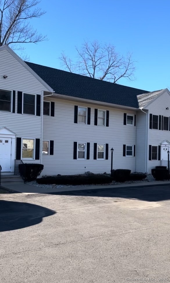 Primary Photo - 68 W Main St