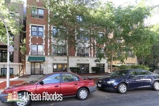 Building Photo - 833 W Wolfram St