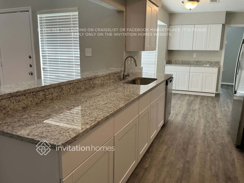 Building Photo - 421 Kingsbridge Dr