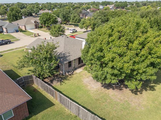 Building Photo - 235 Lake Texoma Dr