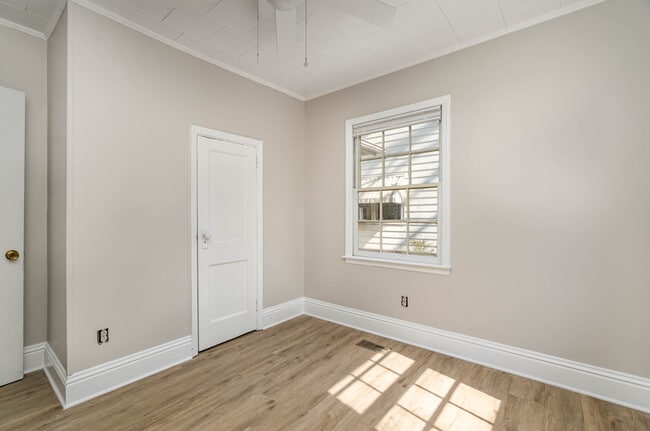 Building Photo - 617 W Garrison Blvd