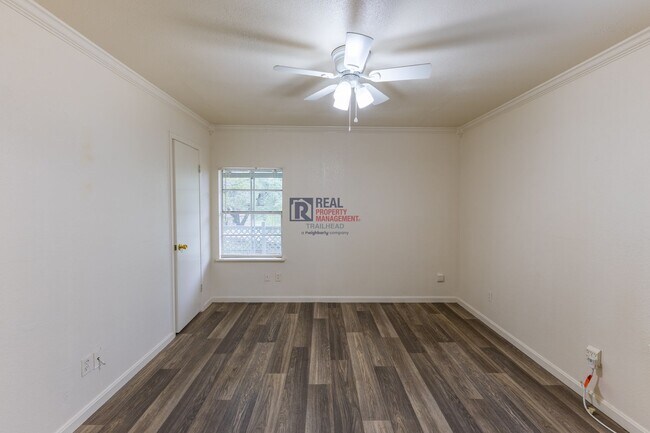 Building Photo - Distinctive Glen Rose Home with Large Rooms, Fenced Yard & Covered Parking