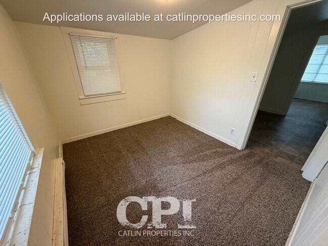 Building Photo - 332 20th Ave