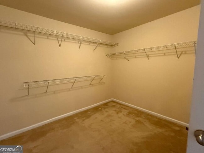Building Photo - 2501 Royston Dr