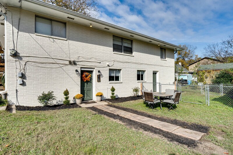 Building Photo - 416 Donaldson Rd