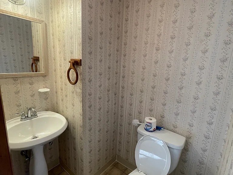 Half bathroom on first floor - 9 Gillan Ave