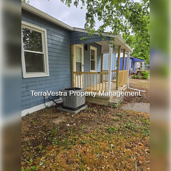 Building Photo - Renovated 3 Bed in Upper Deerfield