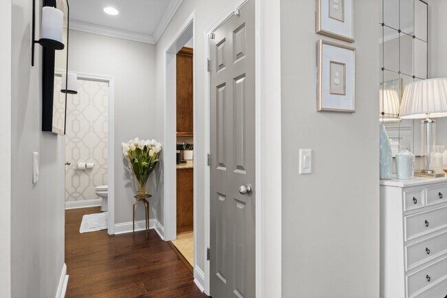 Building Photo - Richmond Hill's North Buckhead - Chastain ...