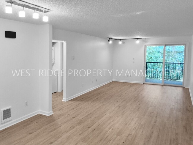 Building Photo - 12618 NW Barnes Rd