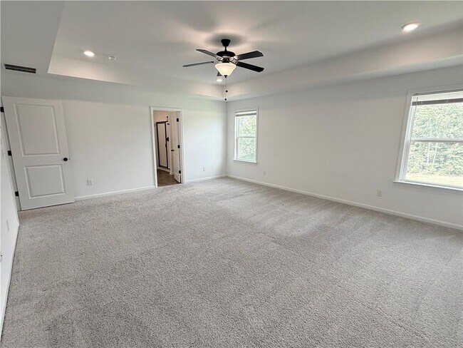 Building Photo - 207 Foxhill Dr