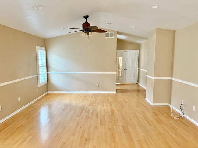 Building Photo - Beautiful Home in Scripps Ranch