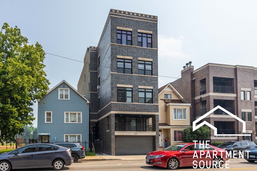 Building Photo - 3255 N Elston Ave