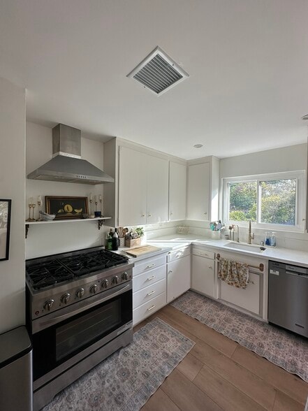 Building Photo - 3279 Glendon Ave