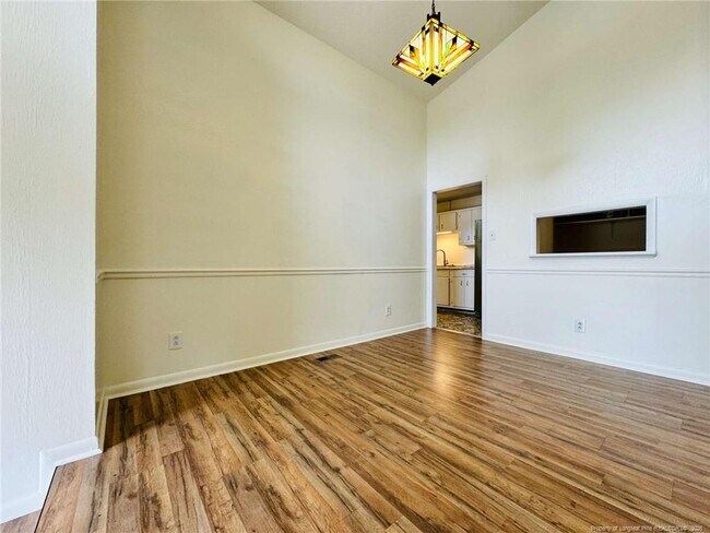 Building Photo - 1009 Louisburg Pl