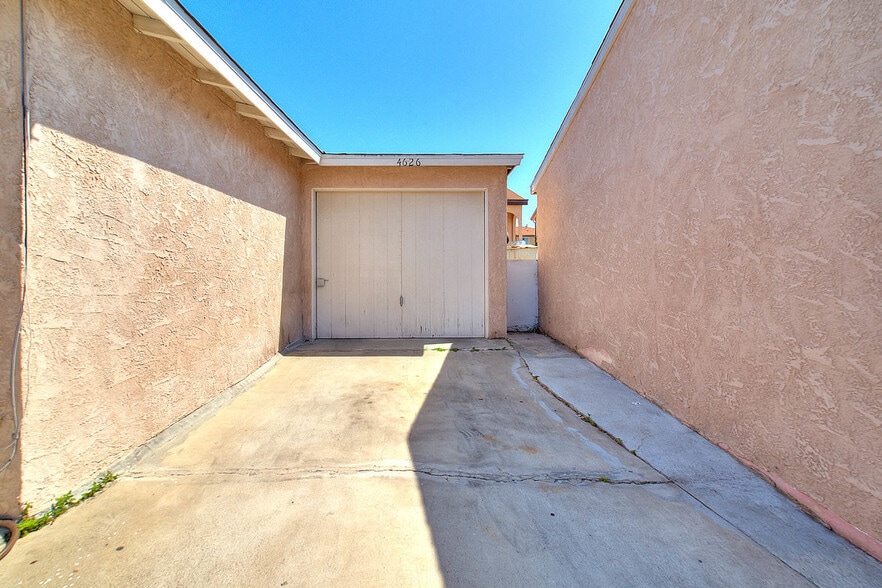 Private Garage + Carport (tandem) - 4626 W 149th St