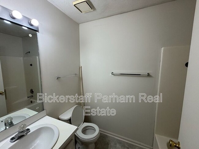 Building Photo - 1231 Bunker Hill Rd